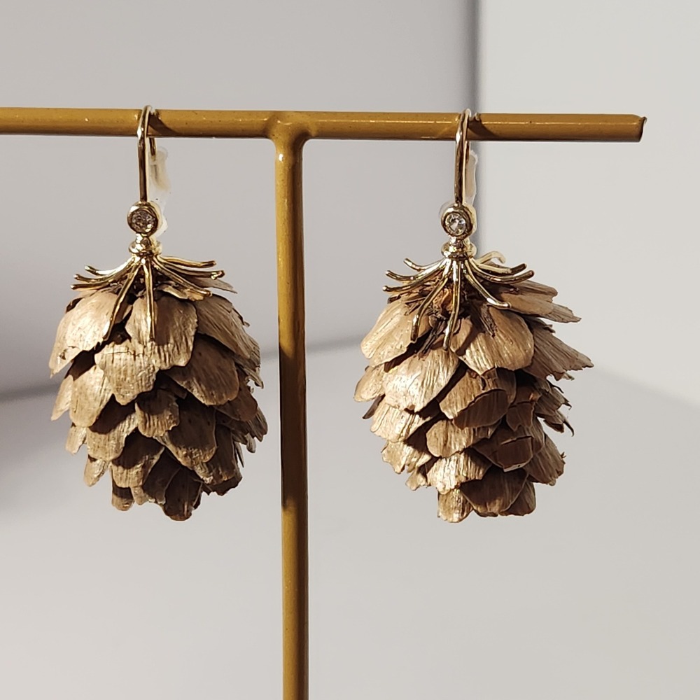 Gold Tone Pinecone Dangle Earrings Brown Nature Inspired Woodland 1.75"